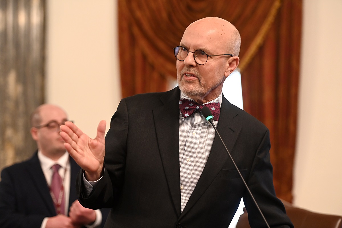 Sen. David Koehler of Illinois addressing an audience.